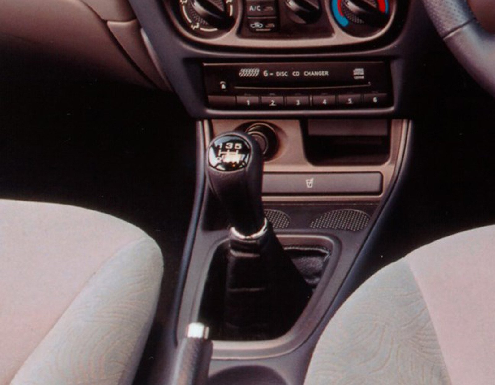 https://www.cit-ltd.co.uk/eng_pl_Leather-Gear-Shift-Gaiter-Cover-Sleeve-Fit-Nissan-Almera-N16-2000-2006-6620_1.jpg